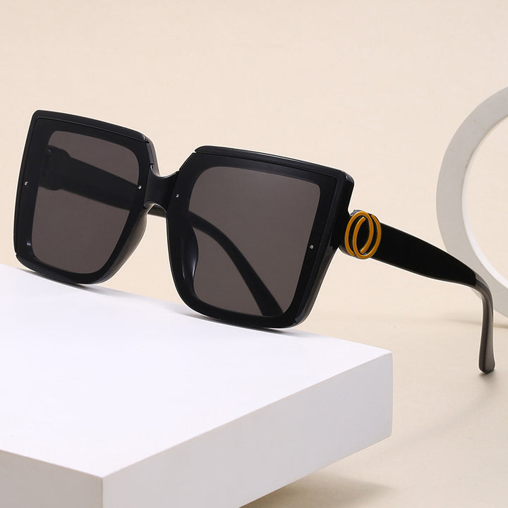 Women's square sunglasses with unique tire element Stornfield