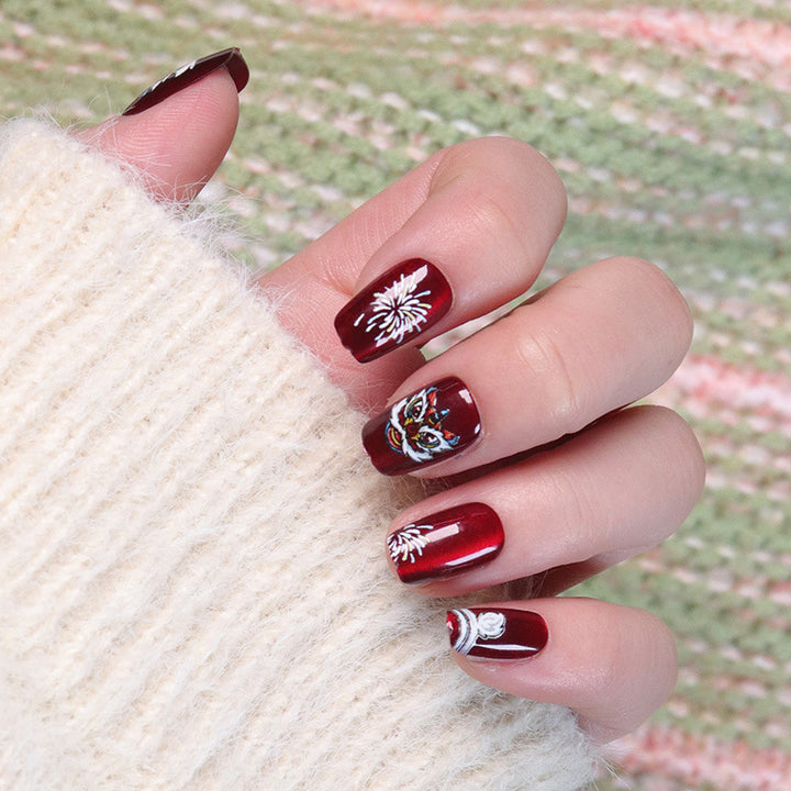 Artistic Holiday-Themed Press-On Nail Design Stornfield