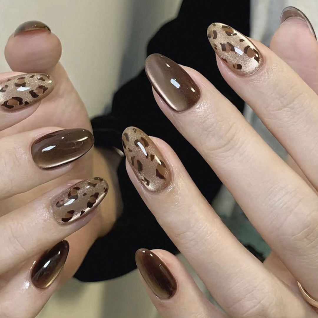 Artful nail extensions with unique leopard pattern and shine Stornfield