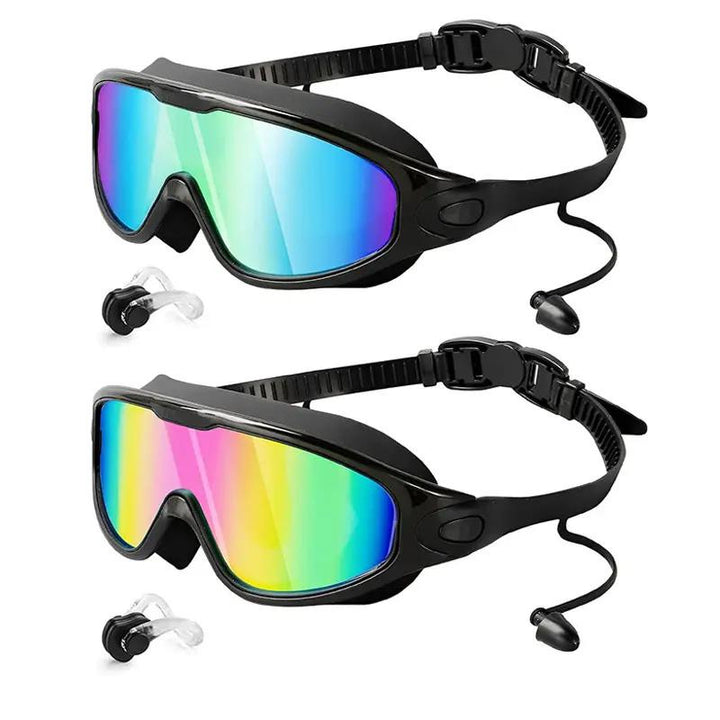 Diving mask with wide field of view and magnet holder Stornfield