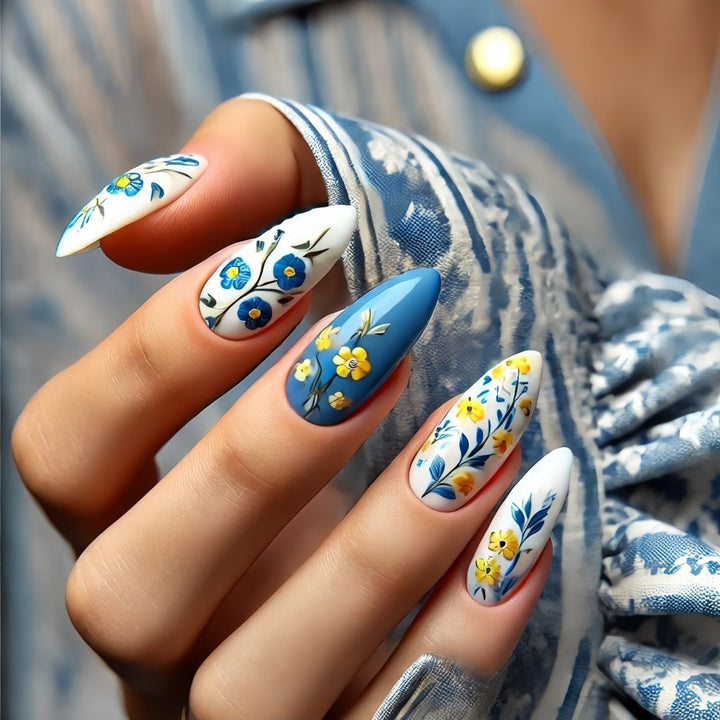 Artificial nails with floral patterns Stornfield