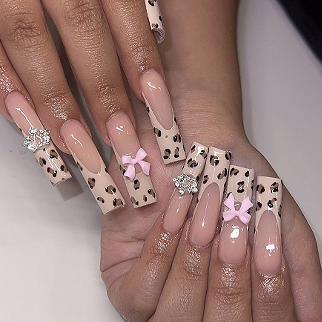 Glamorous Decorative Nail Art Stornfield