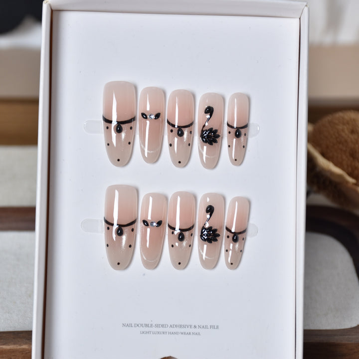 Premium Artistic Press-On Nail Set Stornfield