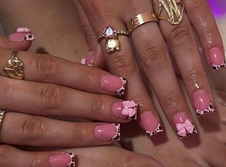Floral-Themed Nail Art Stornfield