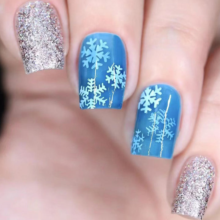 Winter-Themed Press-On Nail Art Stornfield