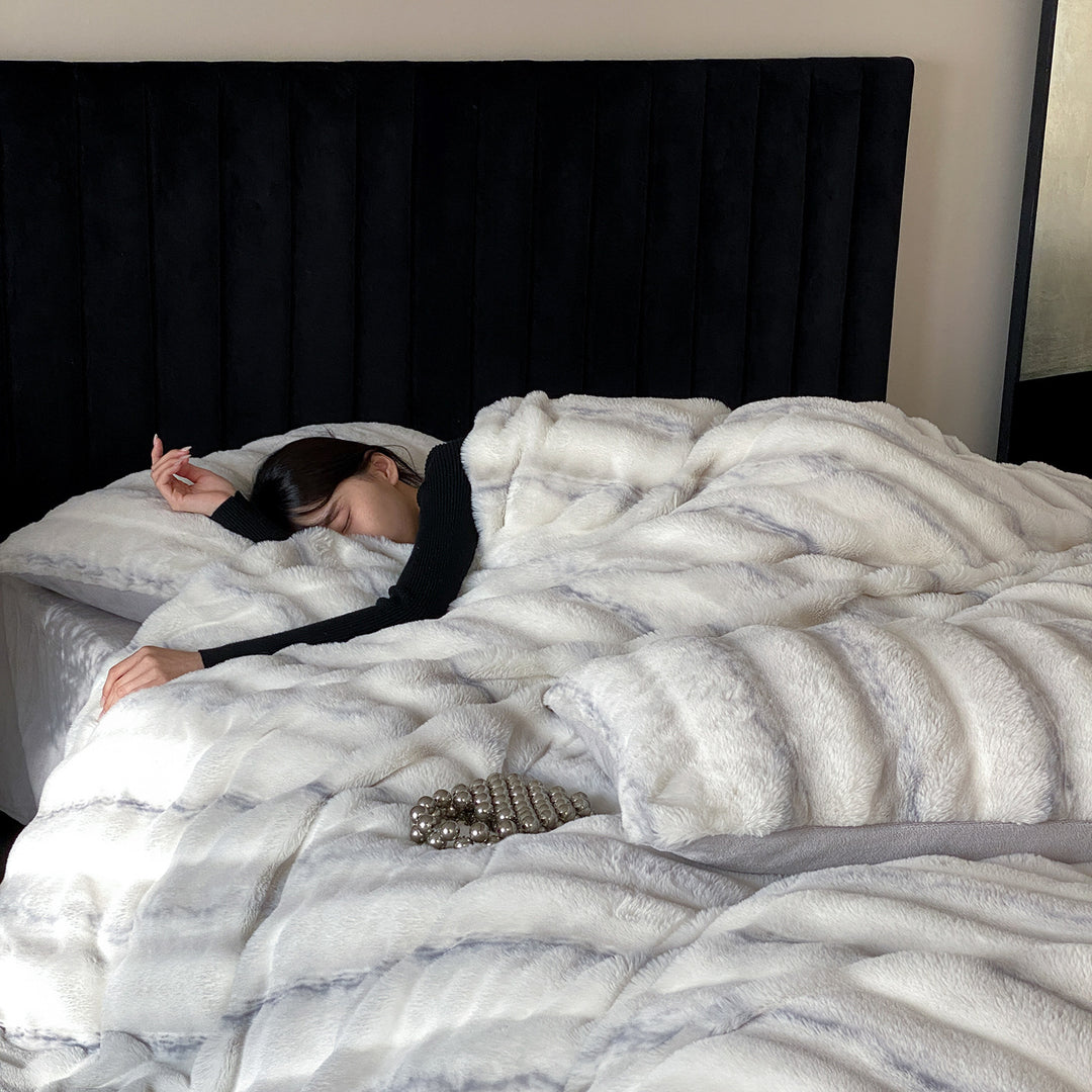 Luxury faux fur blanket with matching ribbed decorative pillow