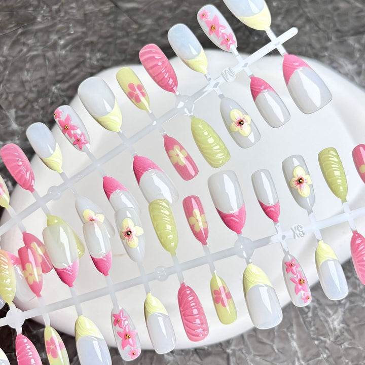 Decorative Floral-Themed Press-On Nail Set