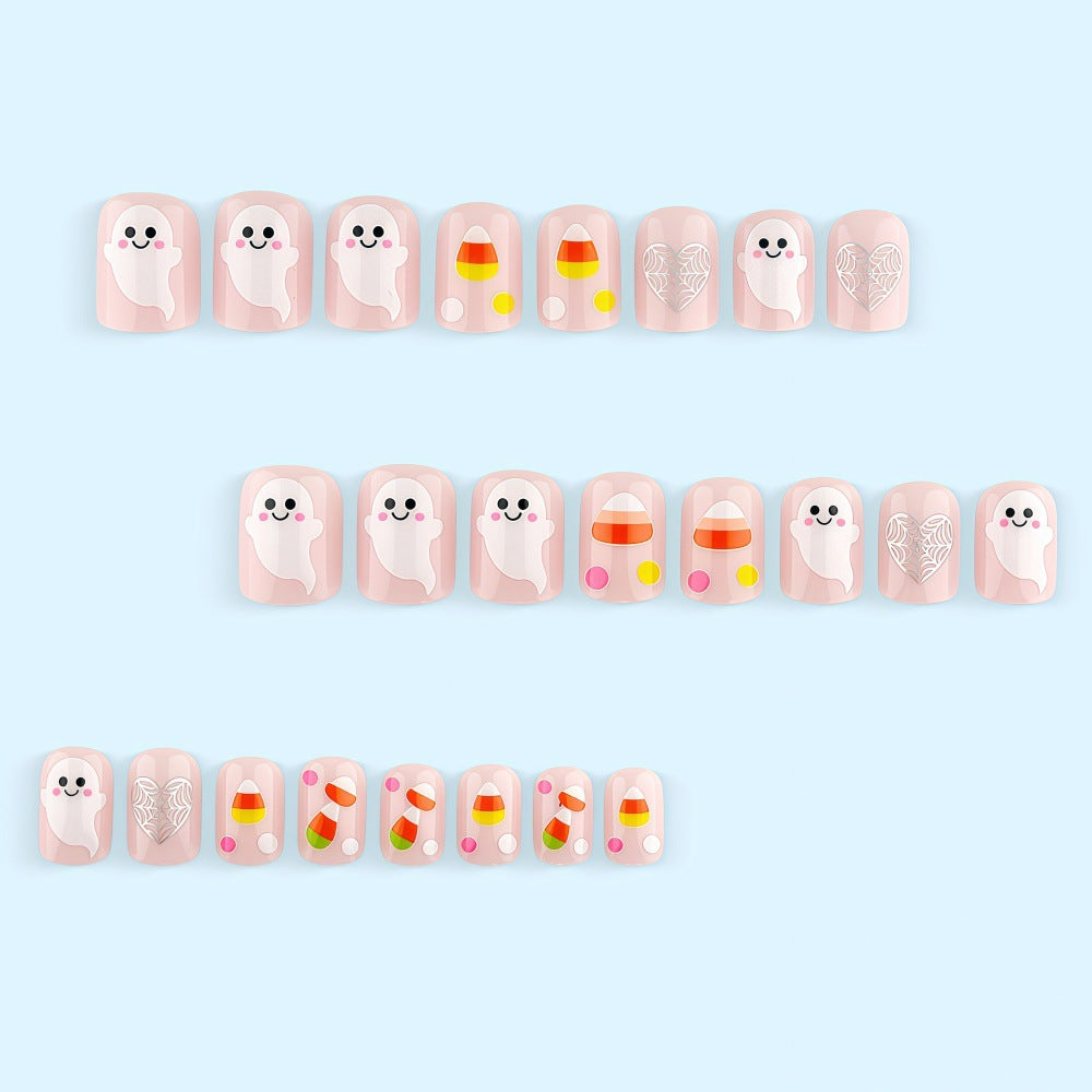 Artificial nails for Halloween with cute ghost motifs Stornfield