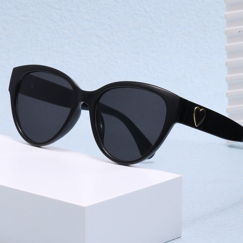 Women's Cat-Eye Sunglasses with Luxurious Leopard Print and Charming Details Stornfield