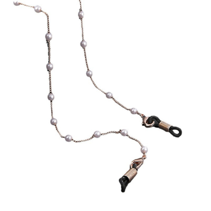 Elegant Pearl Chain Eyewear Holder Stornfield
