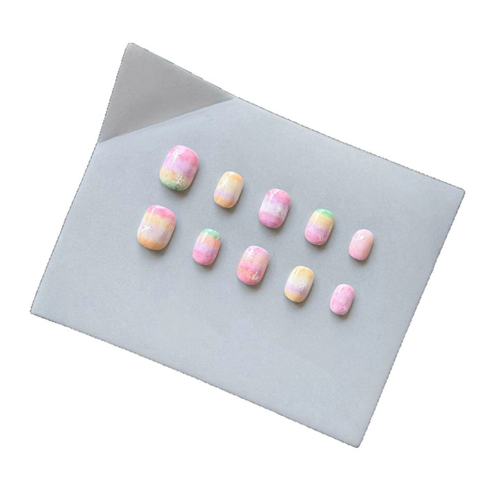 Artistic Press-On Nail Set with Ombre and Star Design