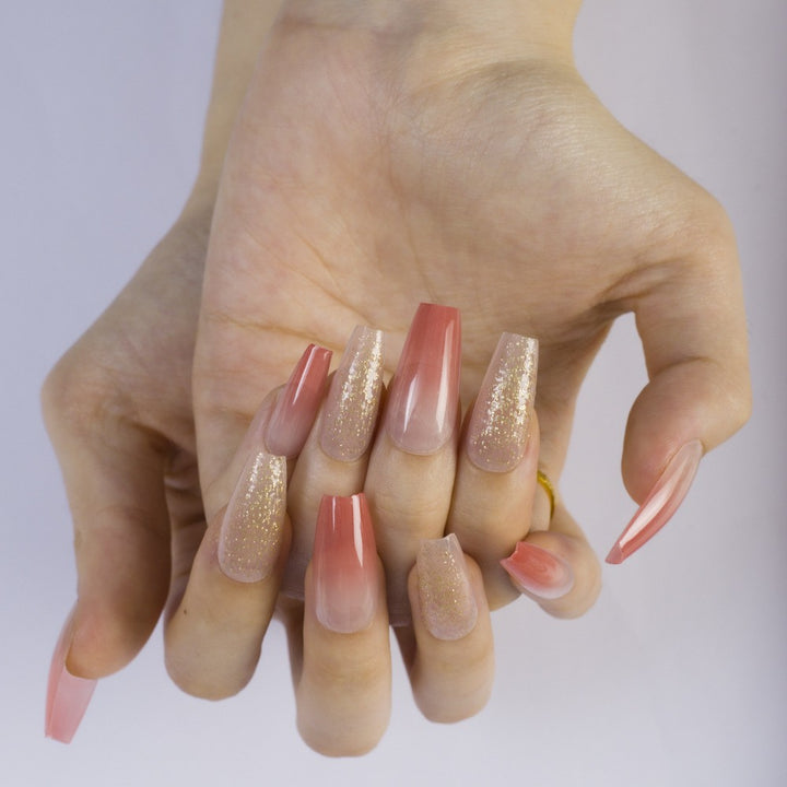 High-gloss artificial nails with rose effect Stornfield