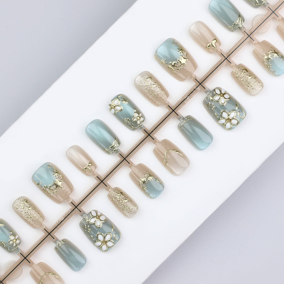 Decorative Floral Press-On Nail Set Stornfield