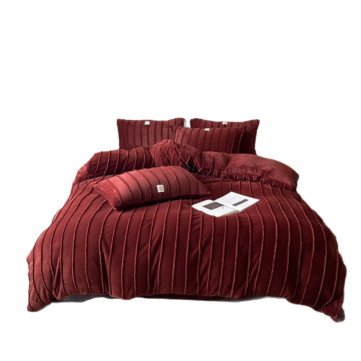Bedding set with vertical textured piping and soft velvet look