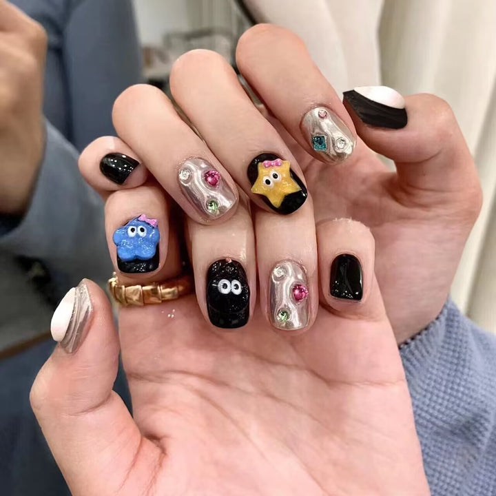 Artistic Floral-Embellished Press-On Nail Art Stornfield