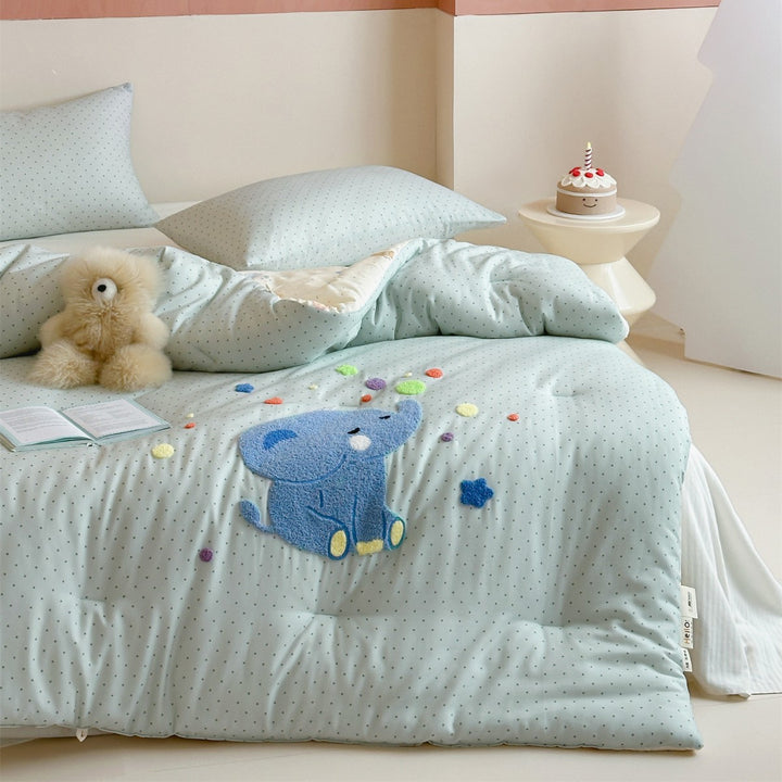 Children's Embroidered Plush Comforter with Appliqué Motif and Reversible Lining