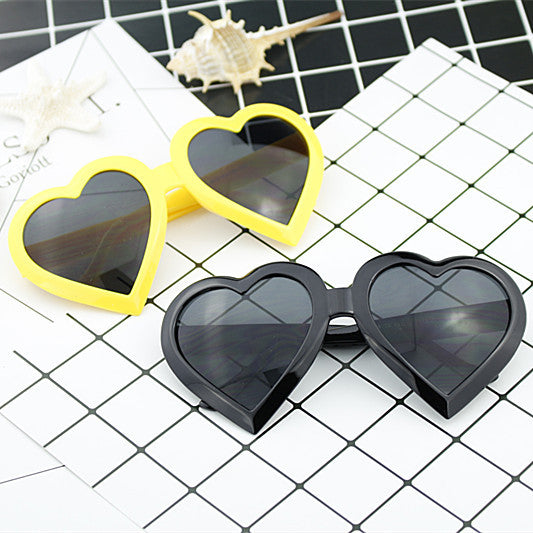 Women's Heart-Shaped Sunglasses in Modern Design Stornfield