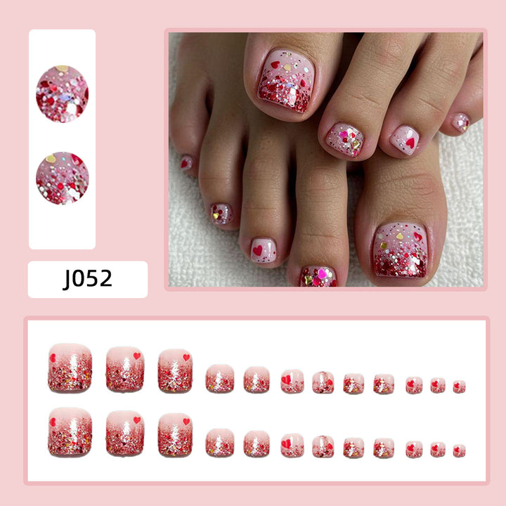 Nail art with sparkling hearts Stornfield