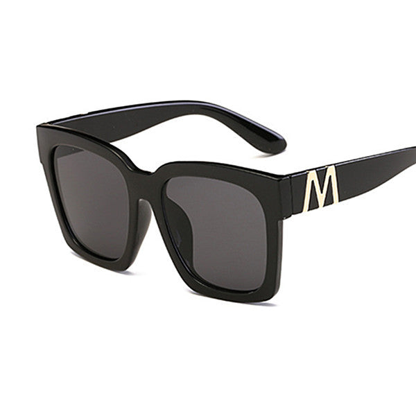 Women Elegant Oversized Sunglasses with Polarizing Lenses Stornfield