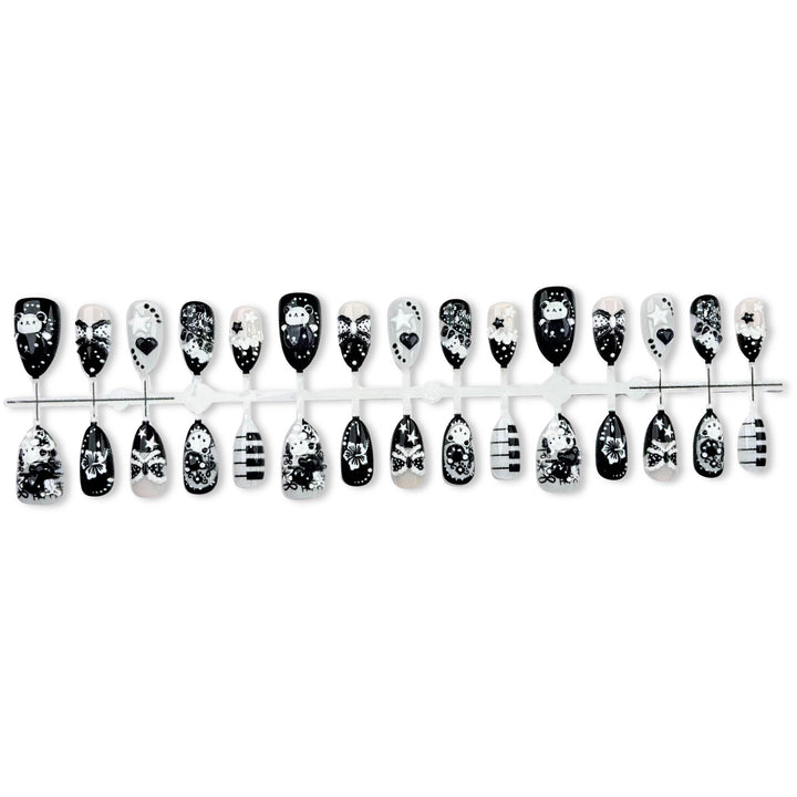 Artistic Press-On Nail Art Set with Creative Designs