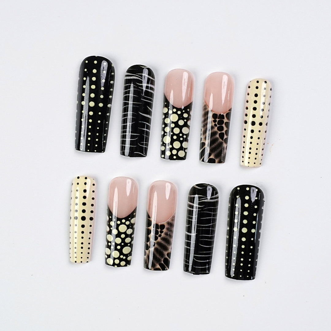 Elegant Press-On Nail Art Kit