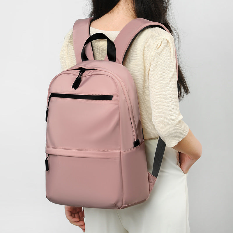 Urban backpack with intelligent compartment system and water-repellent material Stornfield