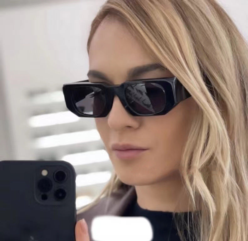 Women's fashion sunglasses with angular frame and UV protection Stornfield
