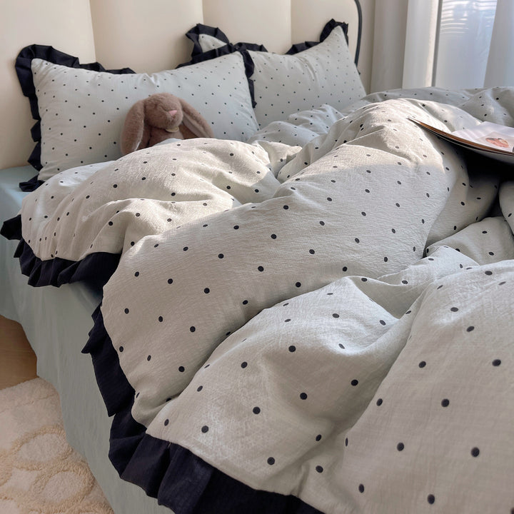 Polka Dot Ruffled Edge Duvet Cover and Pillowcase Set