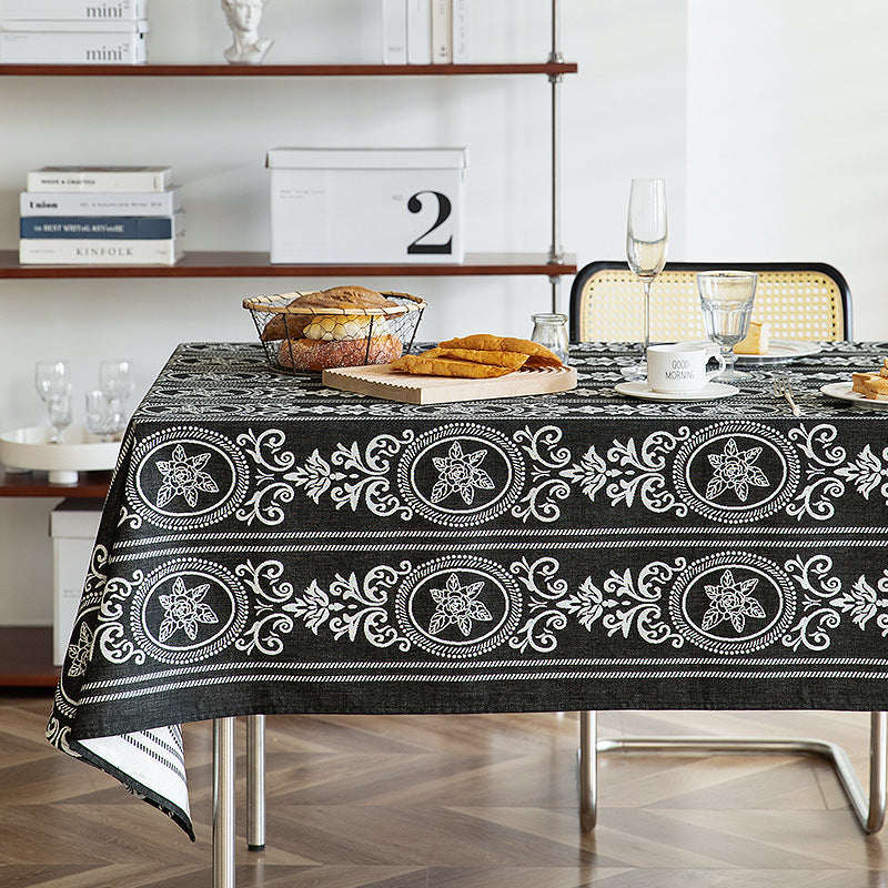 Reversible jacquard tablecloth with embossed medallion pattern