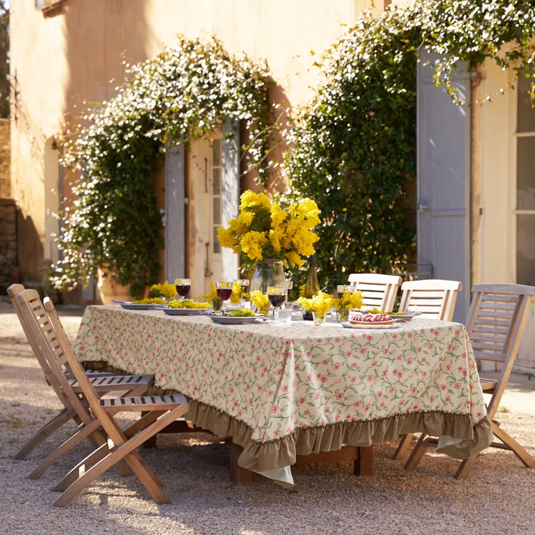 Tablecloth with floral vintage print look and gathered frill Stornfield