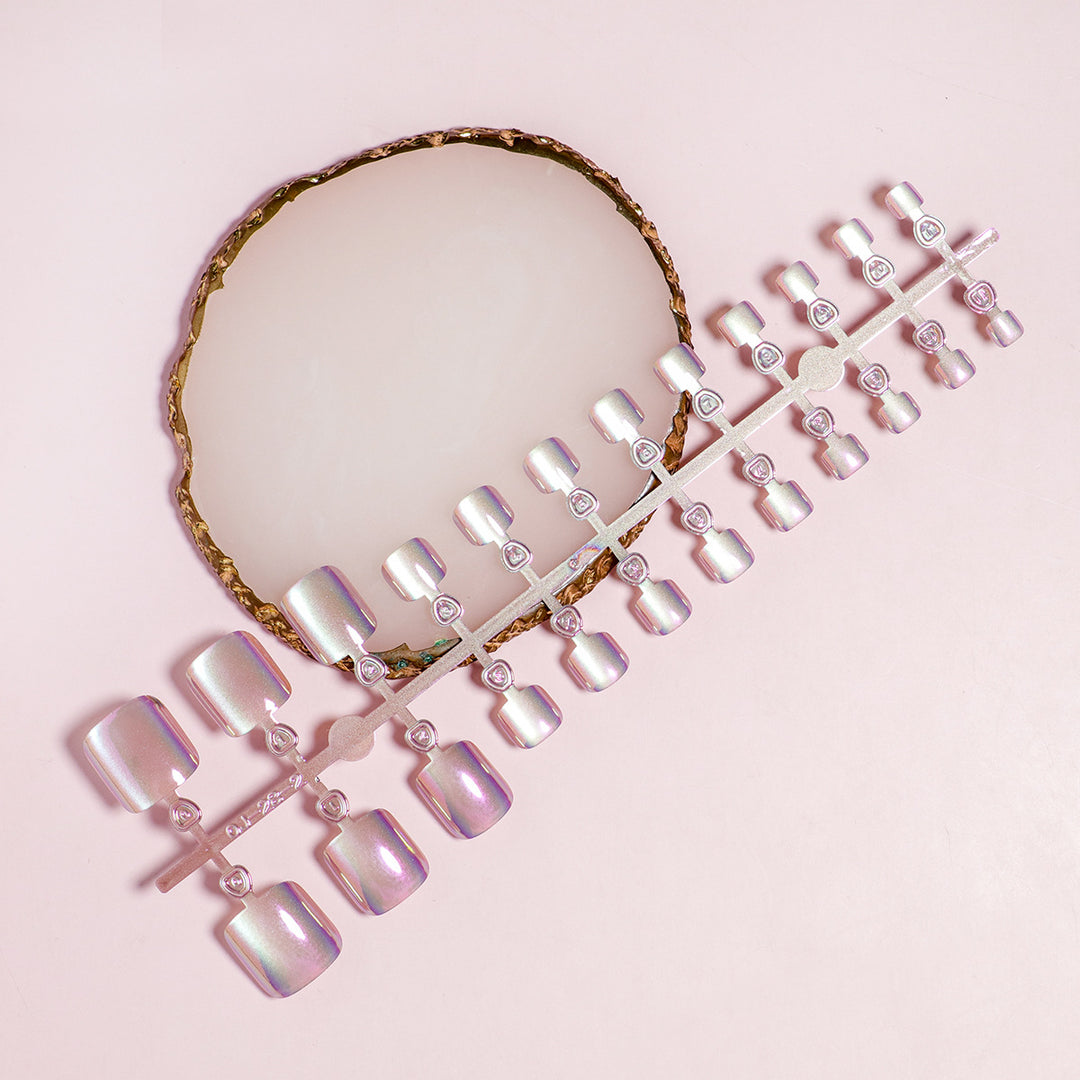 Iridescent Press-On Nail Art Set Stornfield