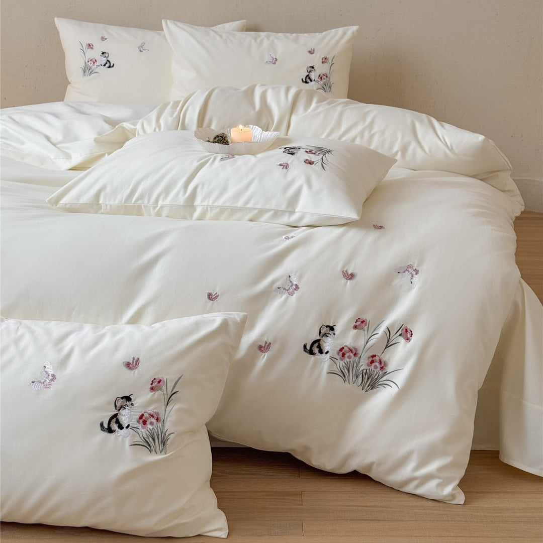 Embroidered Cotton Sateen Duvet Cover Set with Cat and Floral Motif