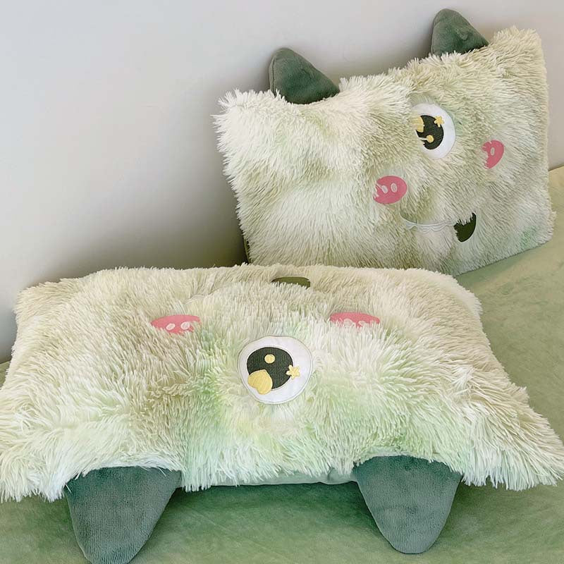 Cozy plush bedding set with 3D ears, heart-shaped eye appliqué, and extra soft microfiber fluff