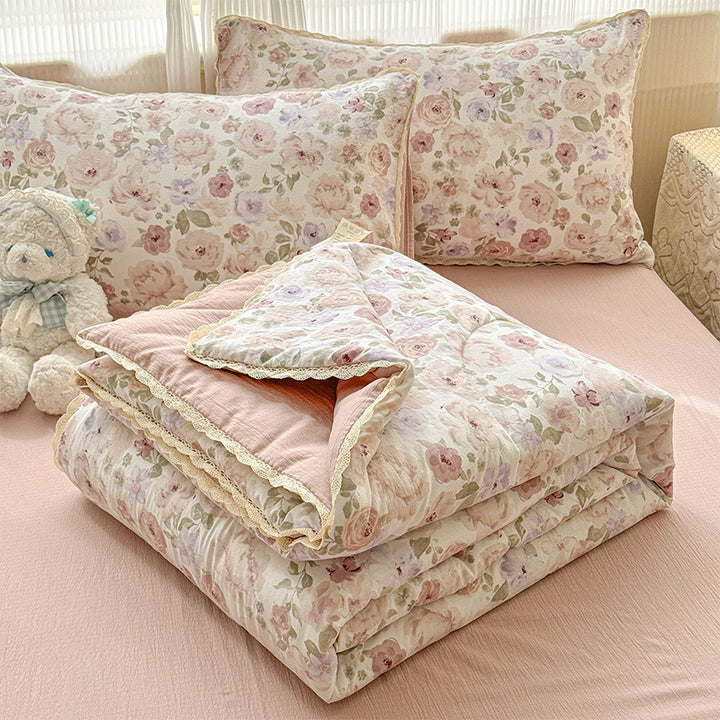 Floral Pattern Quilt Blanket