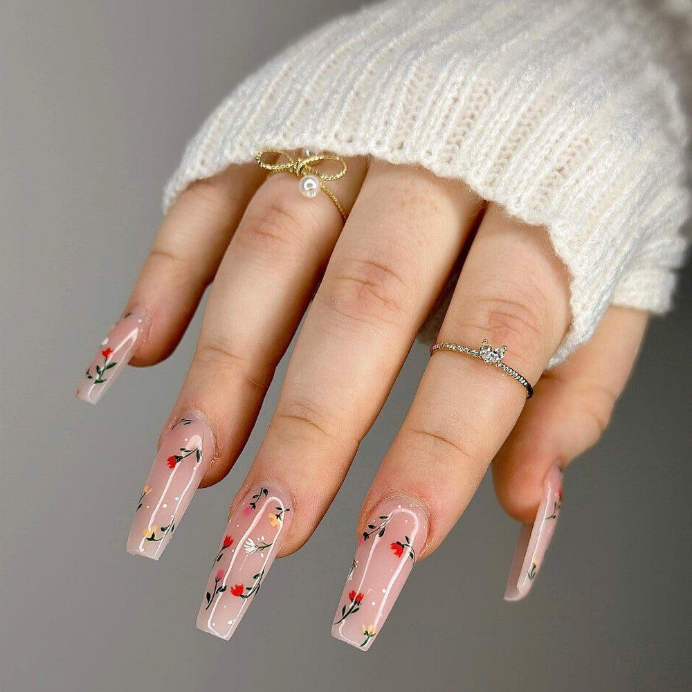 Elegant artificial nails with floral decorations Stornfield
