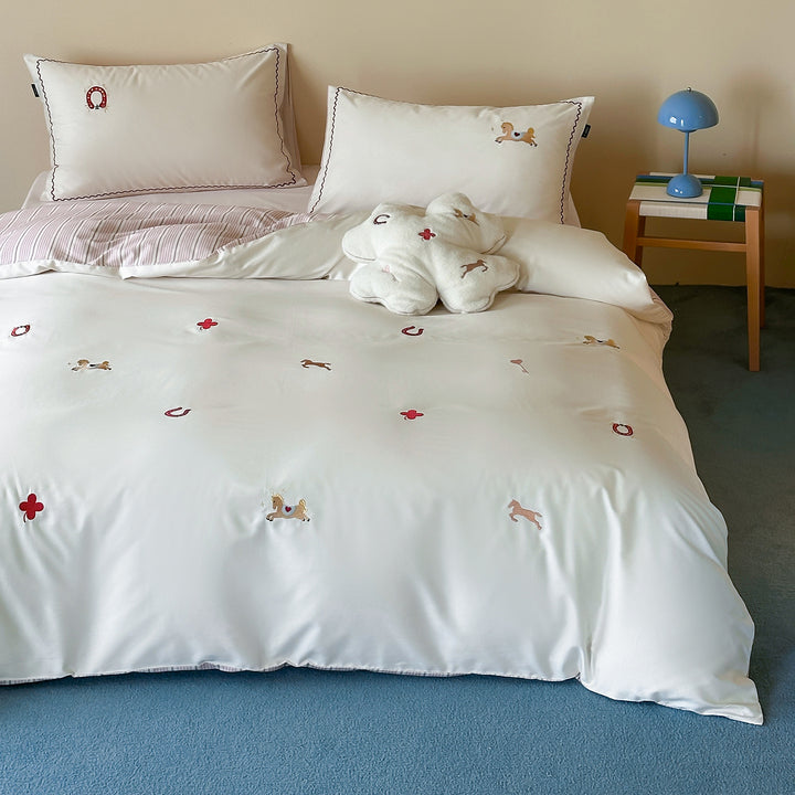 Embroidered Horse-Accent Satin-Feel Duvet Cover Set with Scalloped Piping
