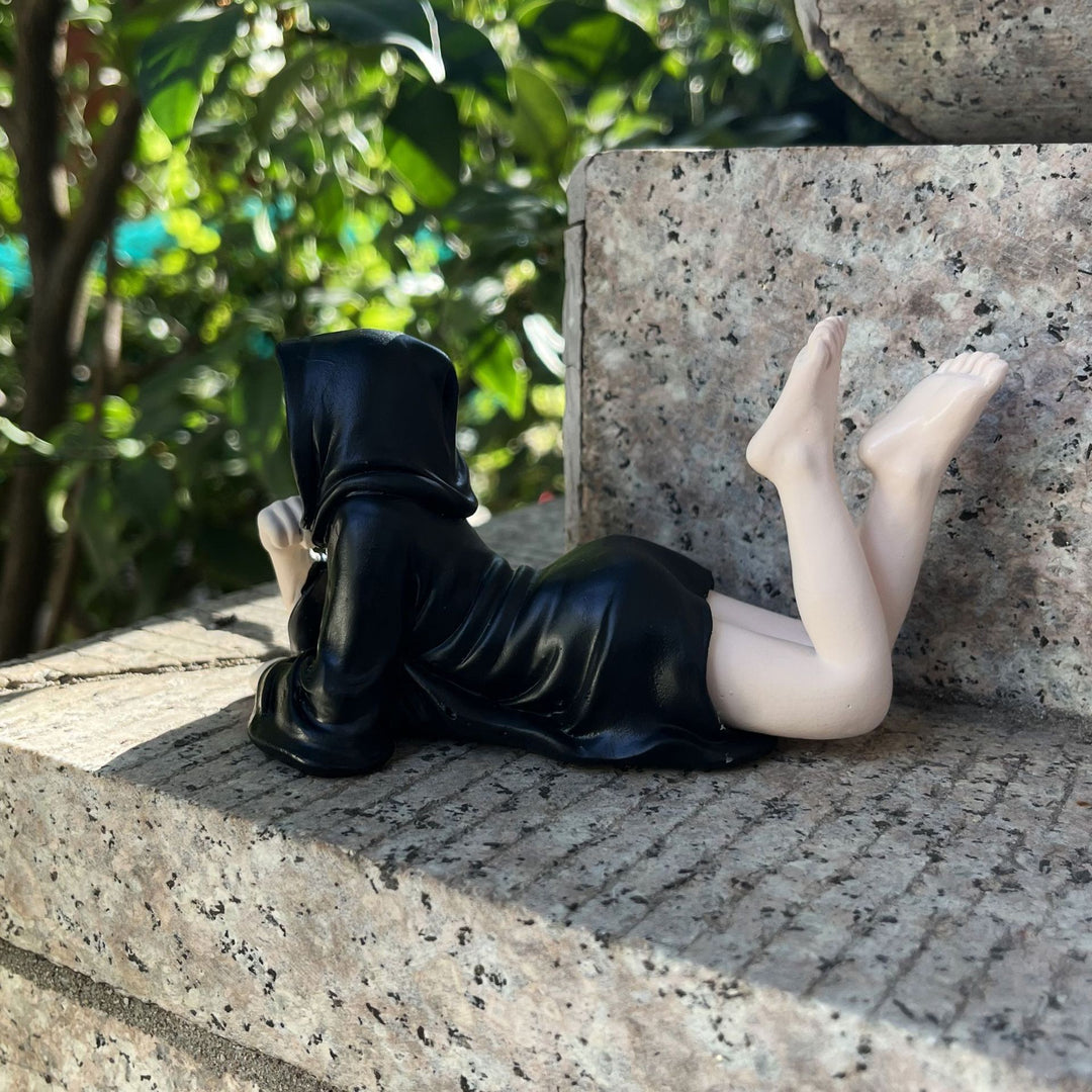 Creepy decorative figure Stornfield