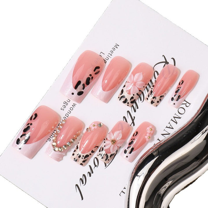 Artistic Nail Design Stornfield