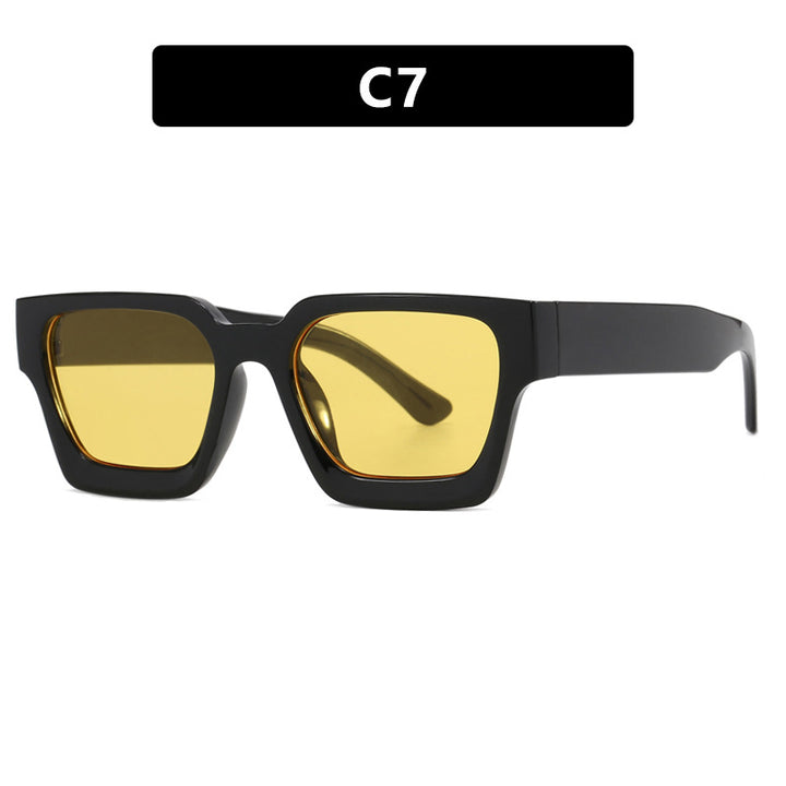 Women's fashionable square reading glasses with transparent frame construction Stornfield
