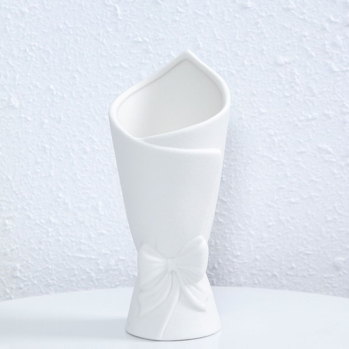Decorative Bow Vase Stornfeild