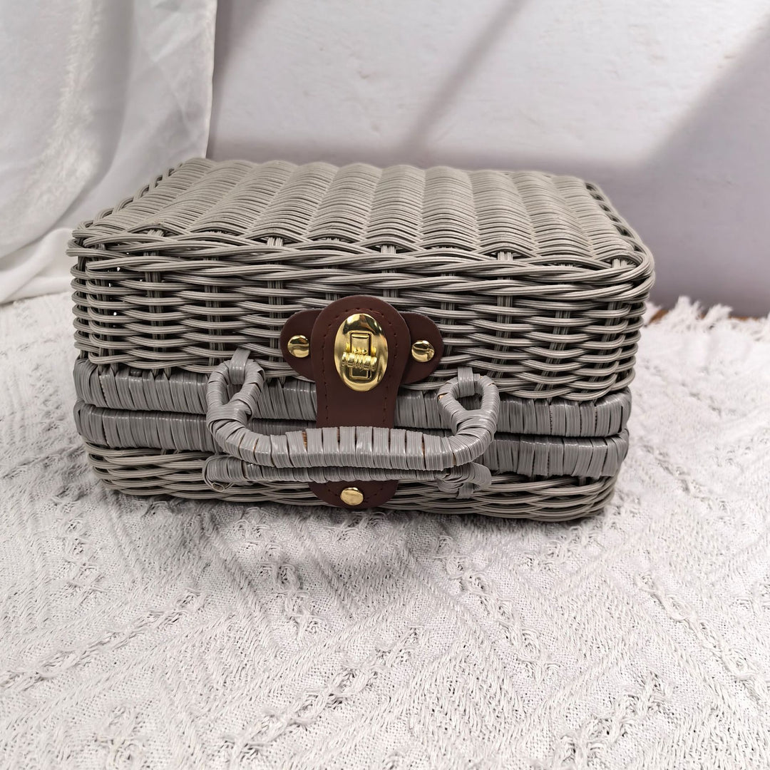Women elegant handbag made of woven material Stornfield