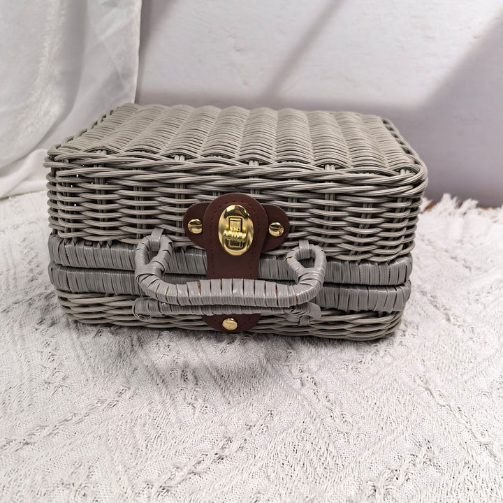 Women's handcrafted cosmetic storage case Stornfield