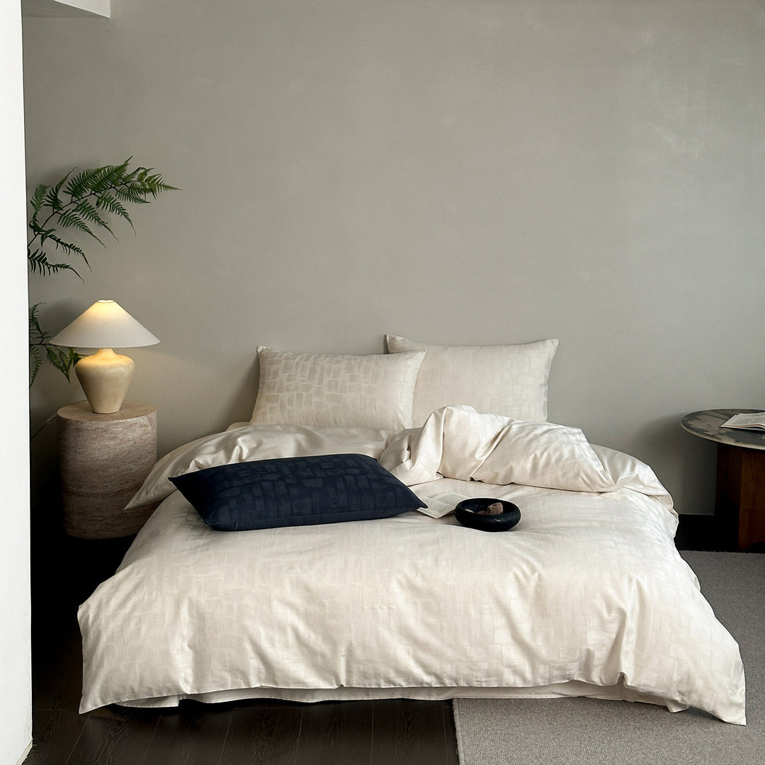 Bedding set made of cotton satin with subtle jacquard pattern
