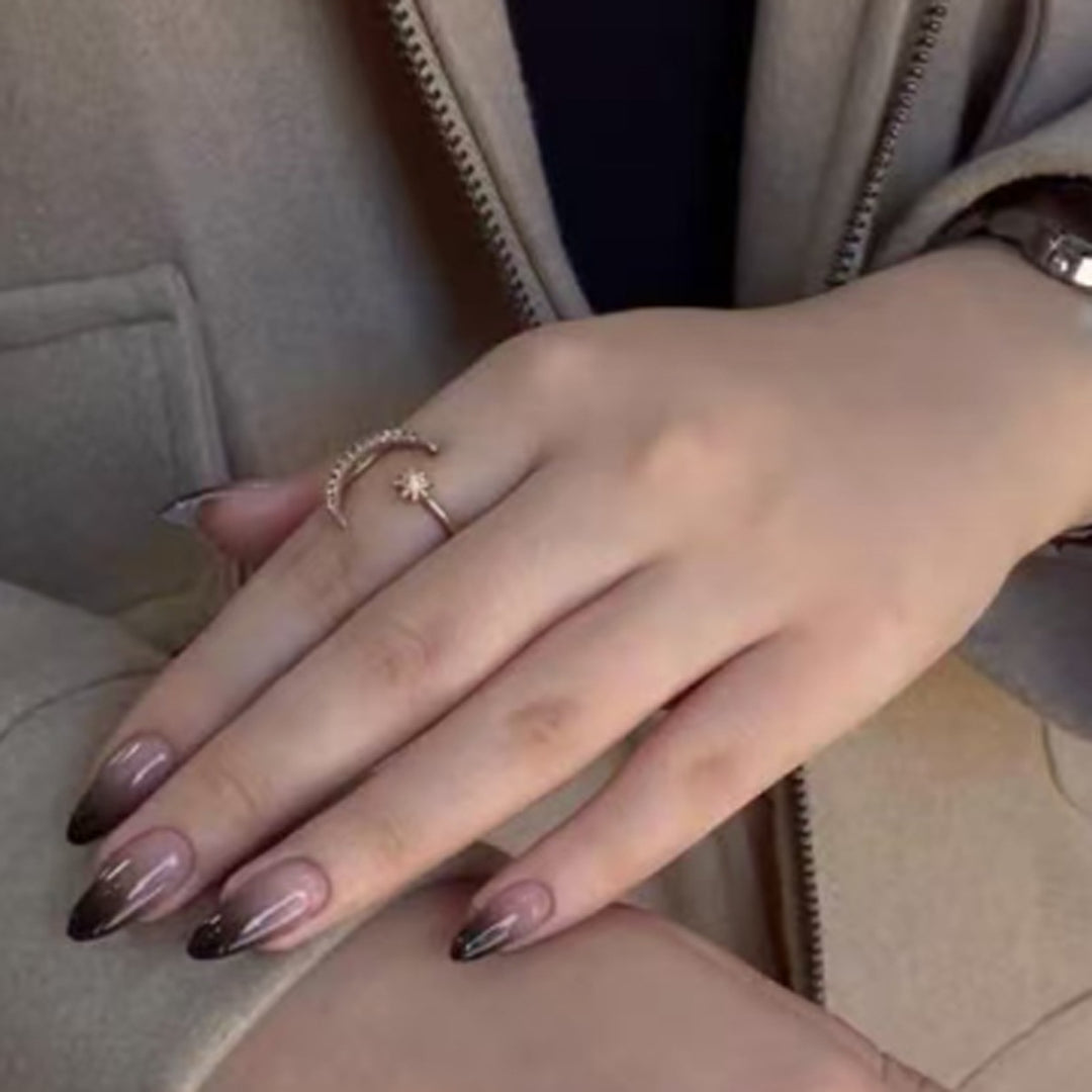 Glamorous ring with intricate jewelry work Stornfield