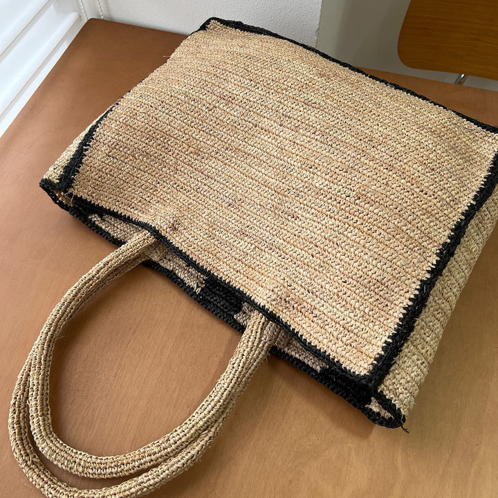 Handcrafted beach bag with floral design Stornfield