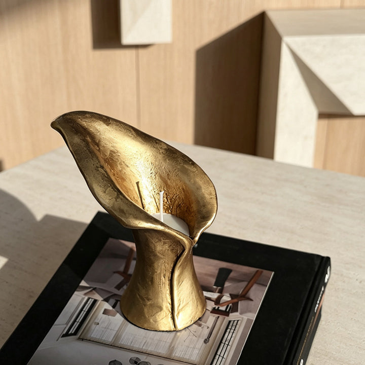 Elegant Decorative Floral Sculpture