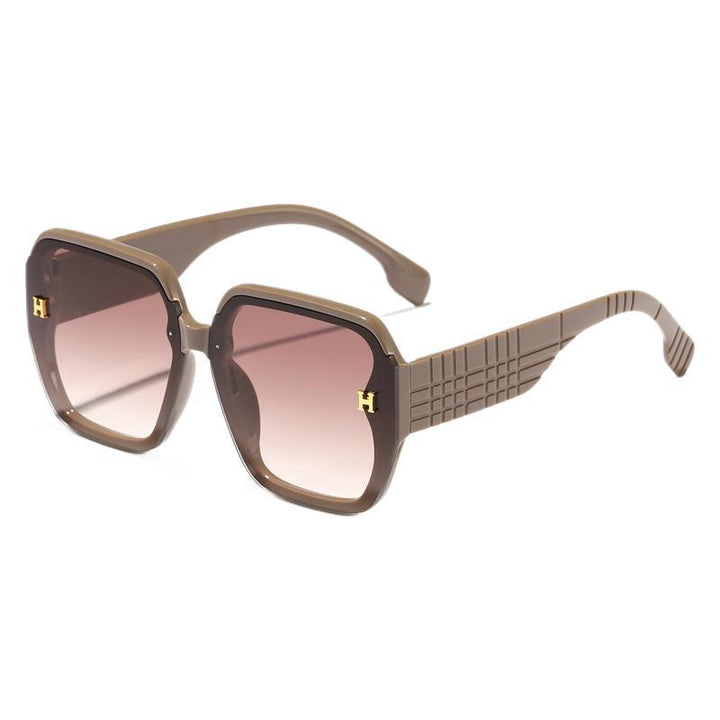 Women's fashionable sunglasses with square frame and trendy lenses Stornfield