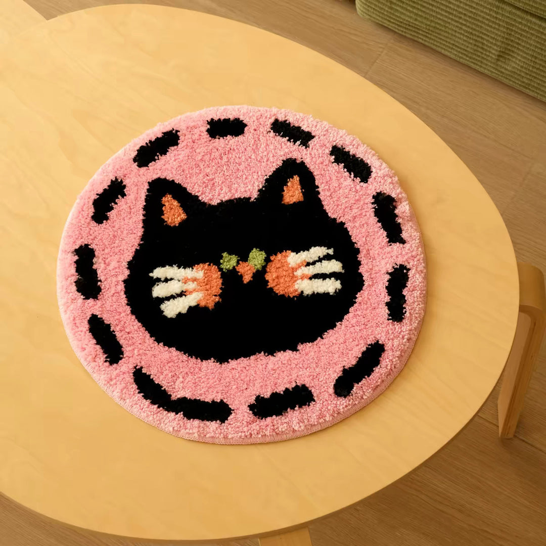 Round Plush Tufted Cat-Face Accent Rug