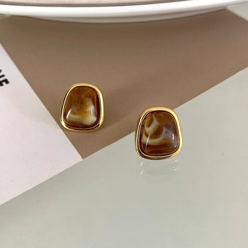 Glamorous earrings with high-quality amber elements Stornfield