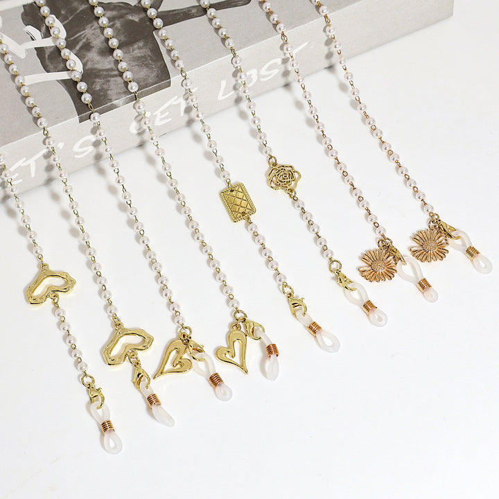 Heart-Shaped Beaded Eyewear Chain Stornfield
